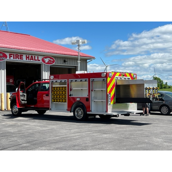 NEW Ford F550 4x4 Crew Cab